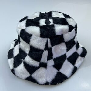 Stylish Black and White Checkered Women's Hat